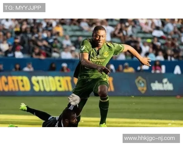 克罗急流与西雅图海的激烈对决展现篮球魅力与团队精神