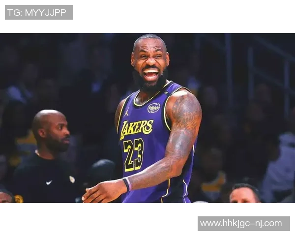 勒布朗詹姆斯：篮球之王的传奇旅程与影响力解析