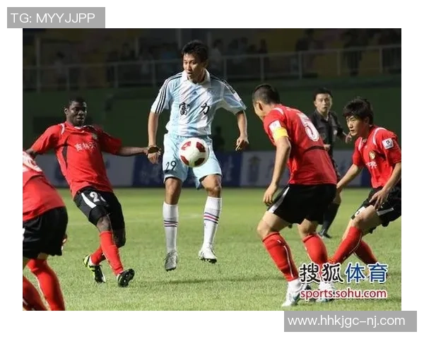 重庆与富力激战四五大战赛场上演精彩绝伦的进球对决